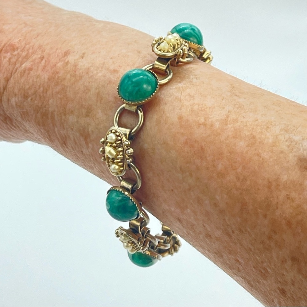 Vintage 50s Bracelet Retro Costume Jewelry |Faux Pearl Green Cabochons Gold Tone